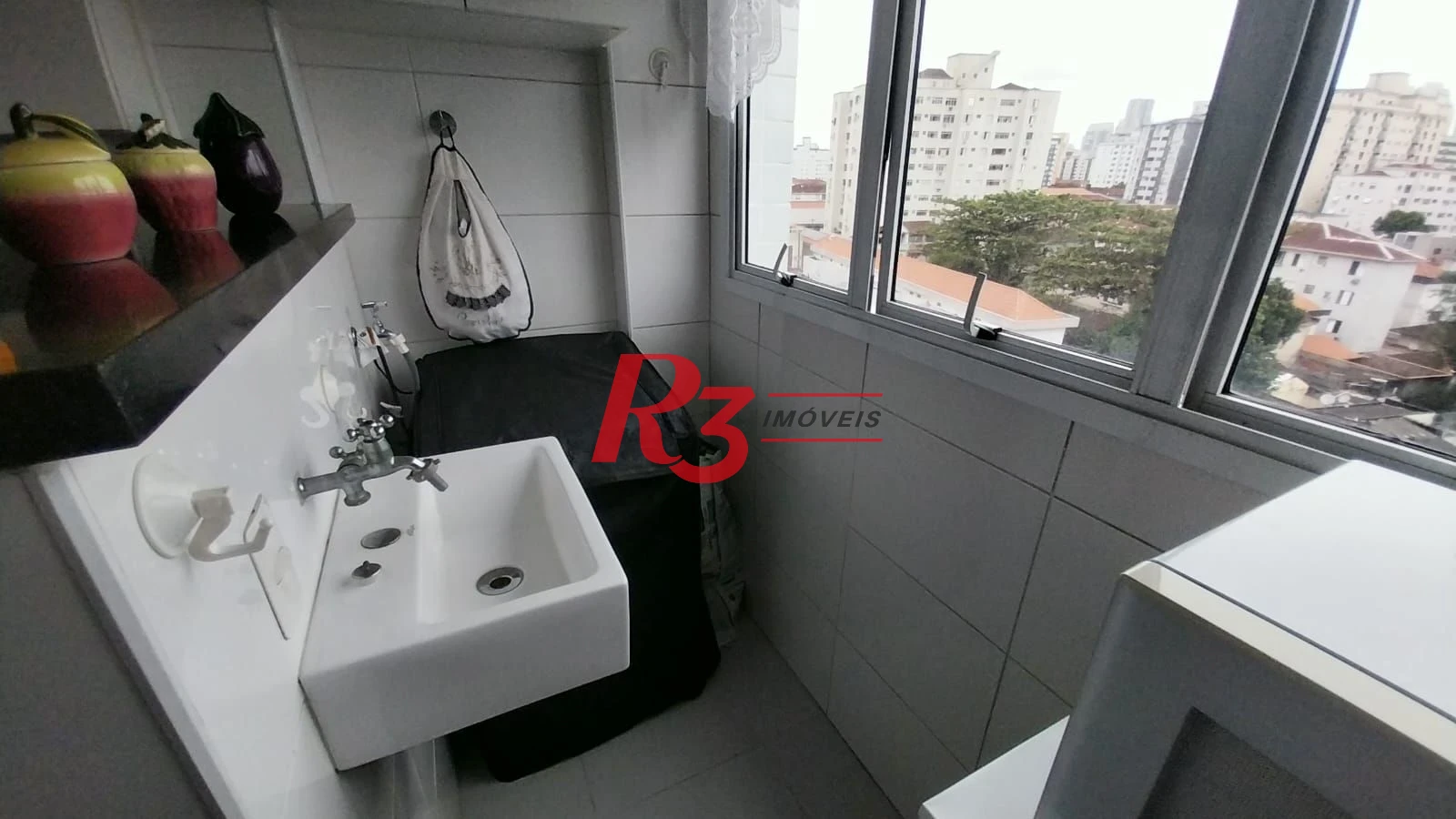 Apartamento com 2 dormitórios à venda, 73 m² por R$ 619.000,00 - Campo Grande - Santos/SP