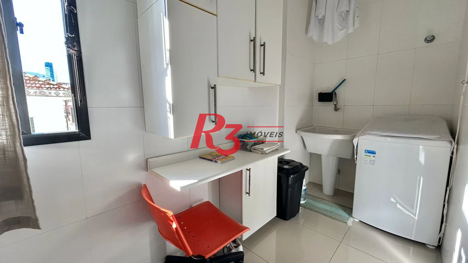 Apartamento com 3 dormitórios à venda, 170 m² por R$ 910.000,00 - Ponta da Praia - Santos/SP