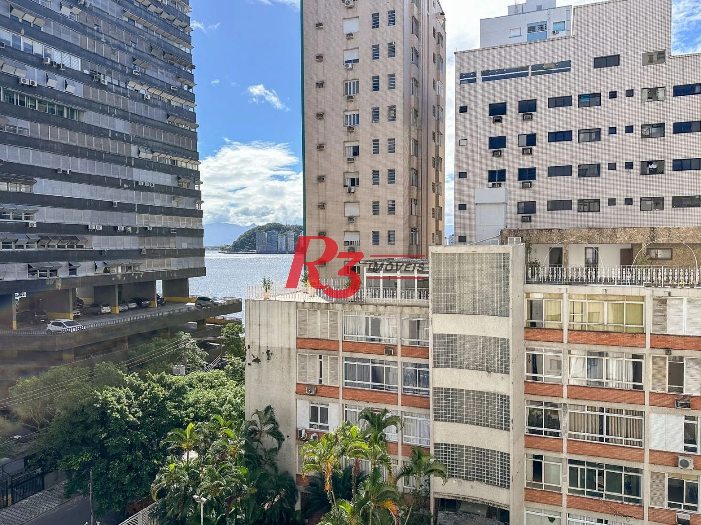 Apartamento com 2 dormitórios à venda, 65 m² por R$ 390.000,00 - Itararé - São Vicente/SP