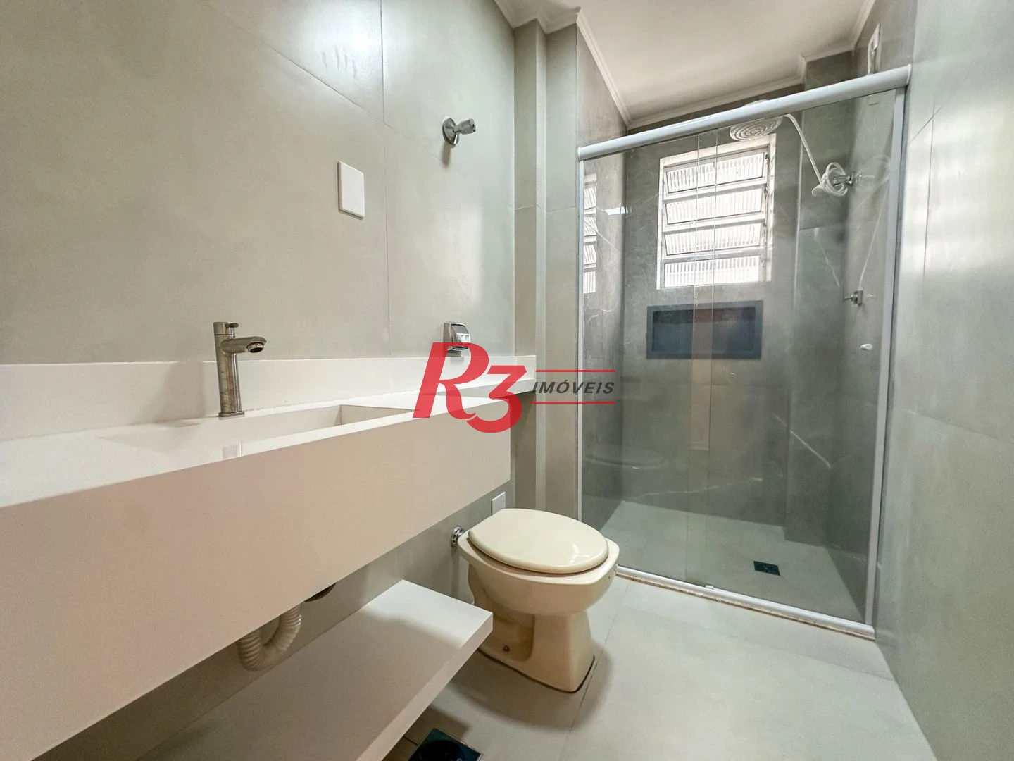 Apartamento com 2 dormitórios à venda, 65 m² por R$ 390.000,00 - Itararé - São Vicente/SP