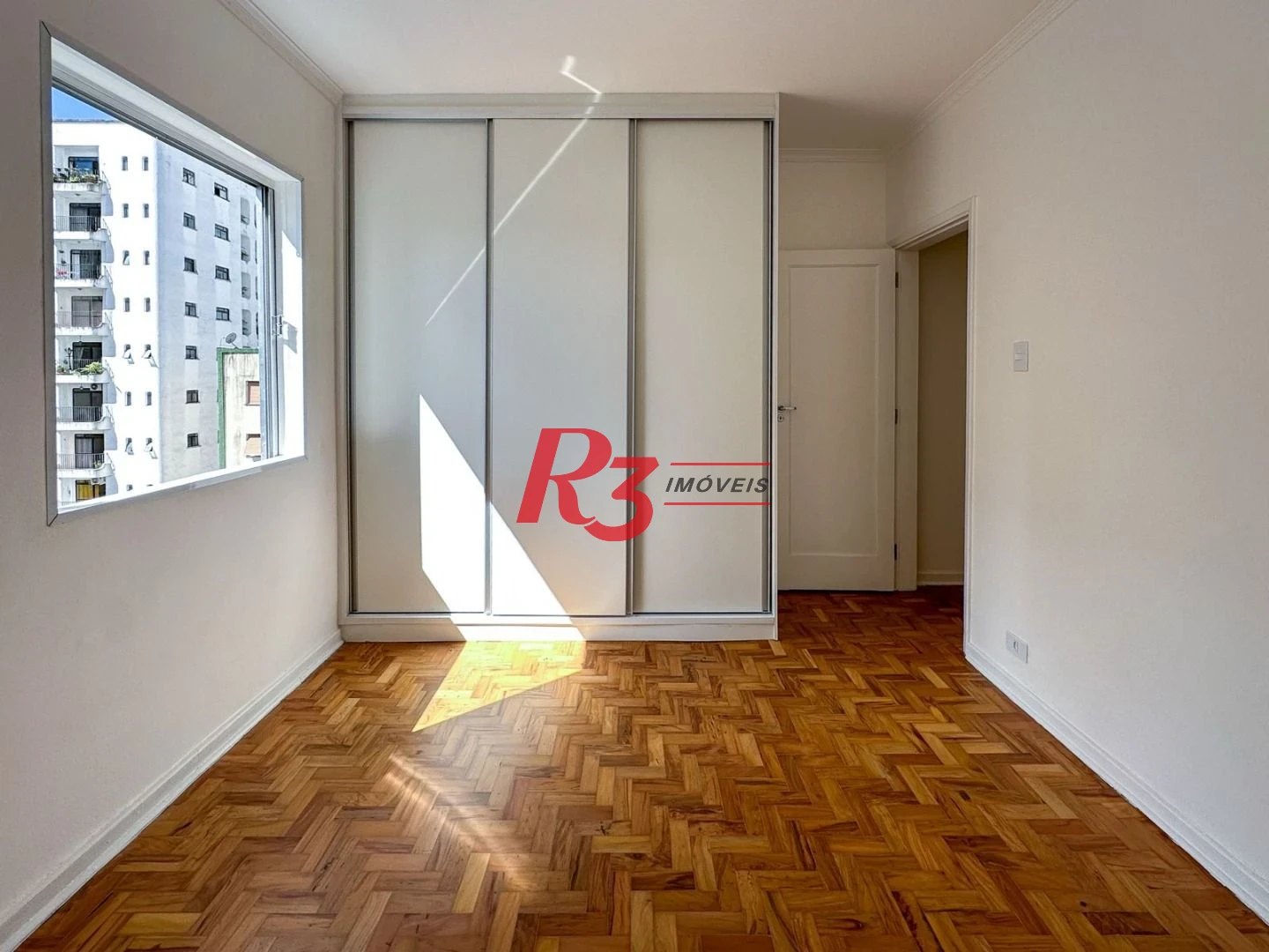 Apartamento com 2 dormitórios à venda, 65 m² por R$ 390.000,00 - Itararé - São Vicente/SP