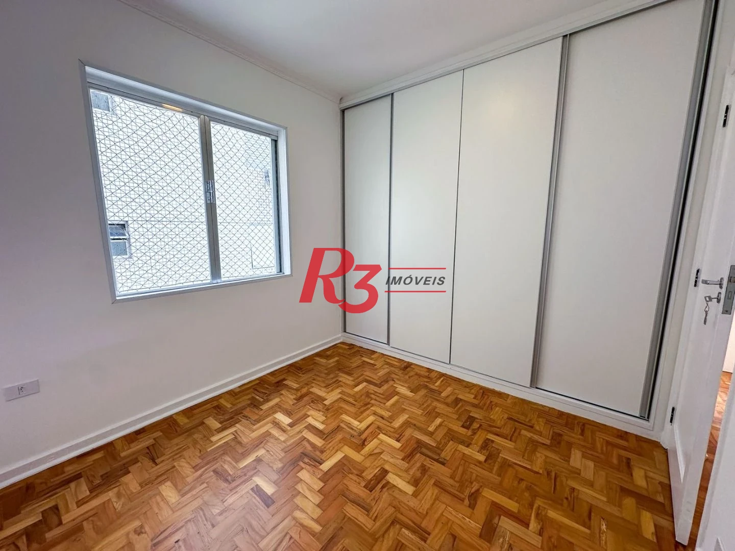 Apartamento com 2 dormitórios à venda, 65 m² por R$ 390.000,00 - Itararé - São Vicente/SP