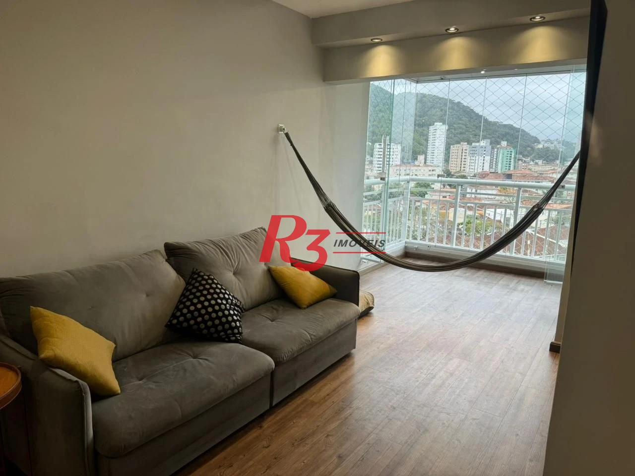 Apartamento com 3 dormitórios à venda, 84 m² por R$ 830.000,00 - Marapé - Santos/SP
