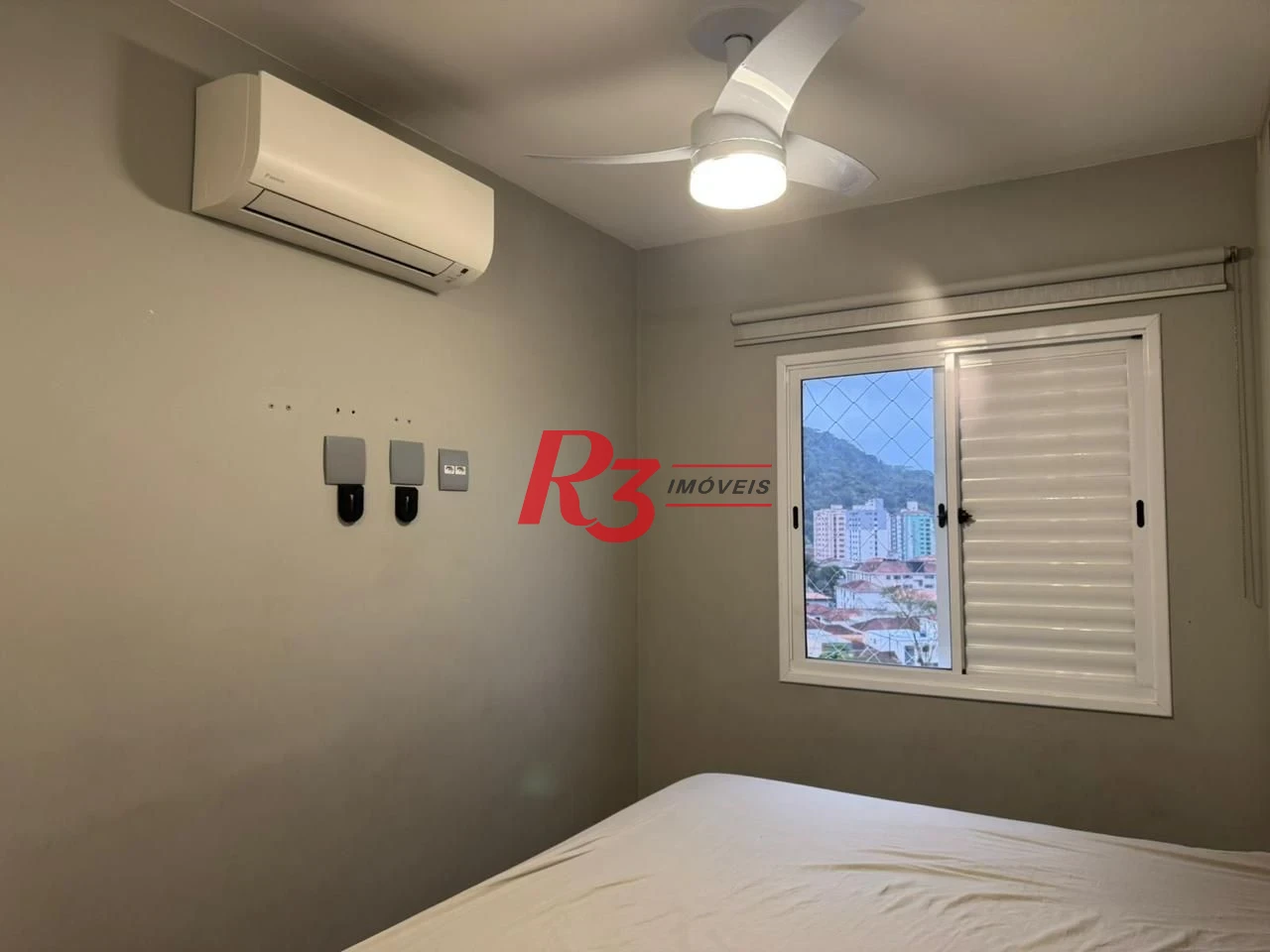 Apartamento com 3 dormitórios à venda, 84 m² por R$ 830.000,00 - Marapé - Santos/SP
