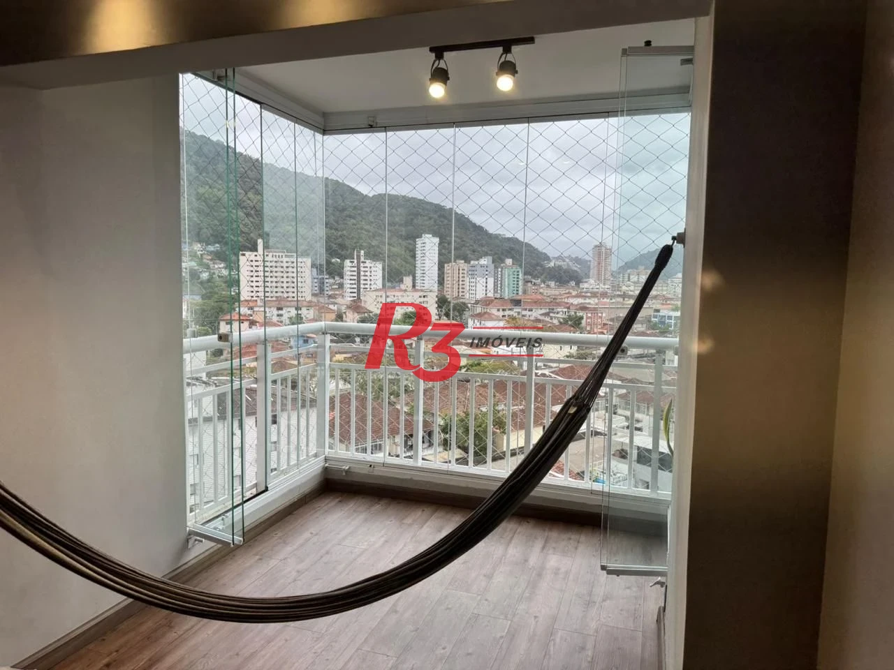 Apartamento com 3 dormitórios à venda, 84 m² por R$ 830.000,00 - Marapé - Santos/SP