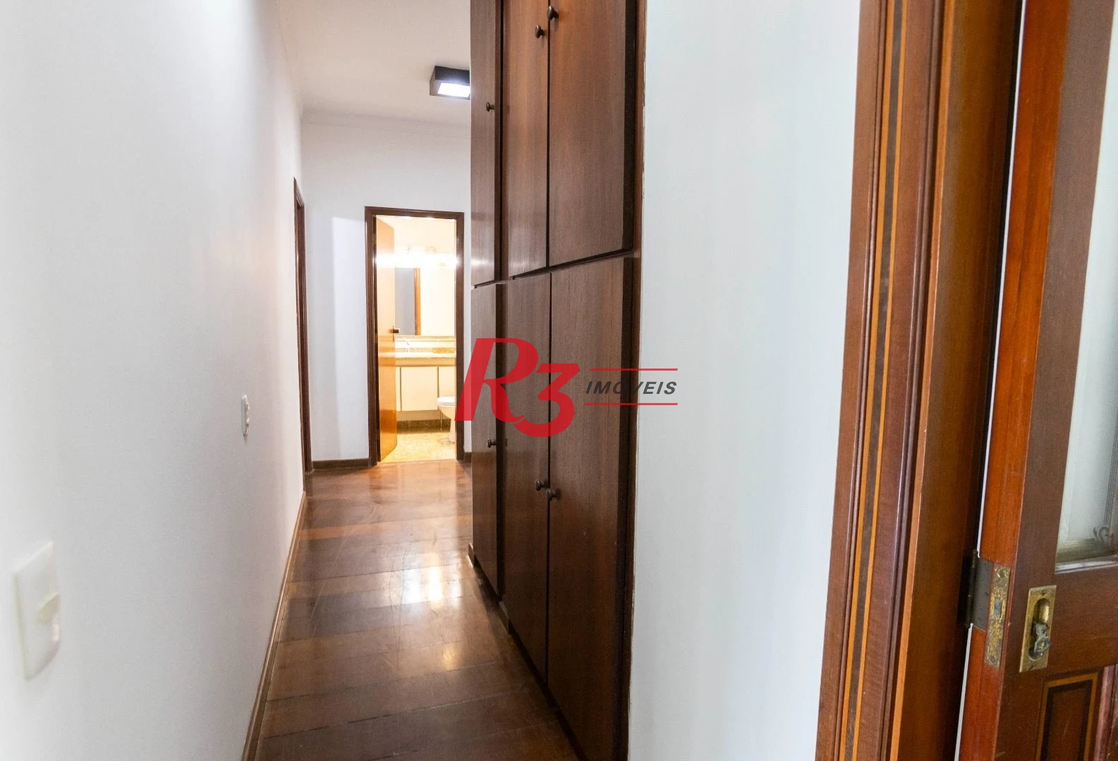 Apartamento com 3 dormitórios à venda, 183 m² por R$ 1.300.000,00 - Pompéia - Santos/SP