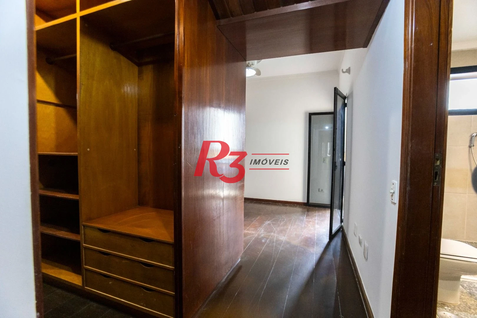Apartamento com 3 dormitórios à venda, 183 m² por R$ 1.300.000,00 - Pompéia - Santos/SP