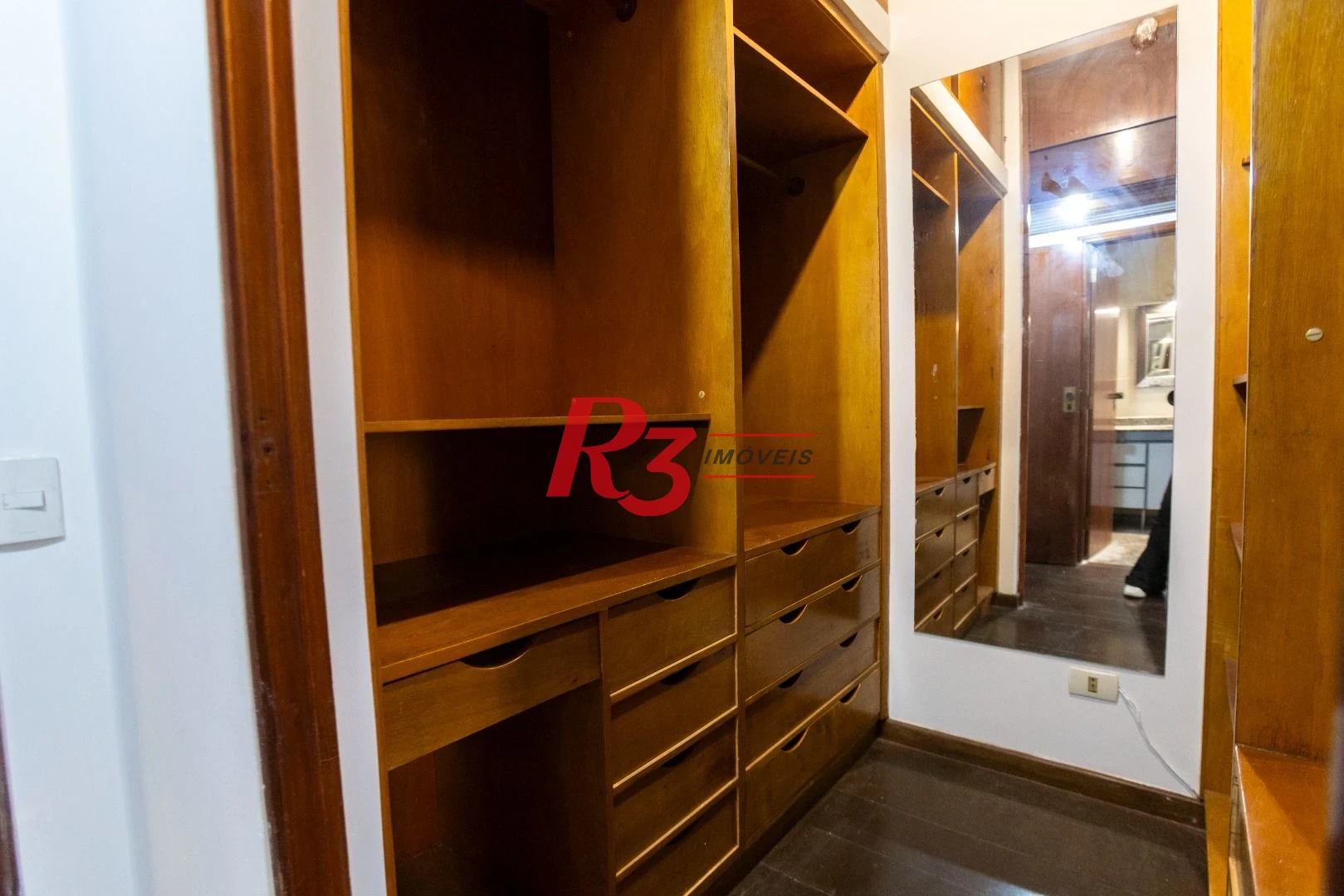 Apartamento com 3 dormitórios à venda, 183 m² por R$ 1.300.000,00 - Pompéia - Santos/SP