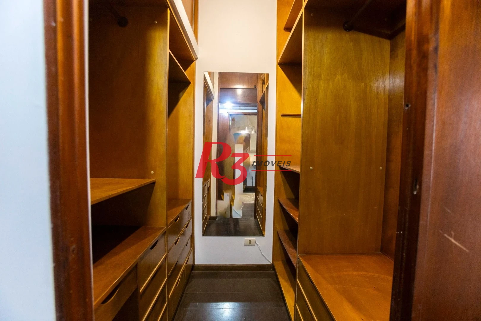 Apartamento com 3 dormitórios à venda, 183 m² por R$ 1.300.000,00 - Pompéia - Santos/SP