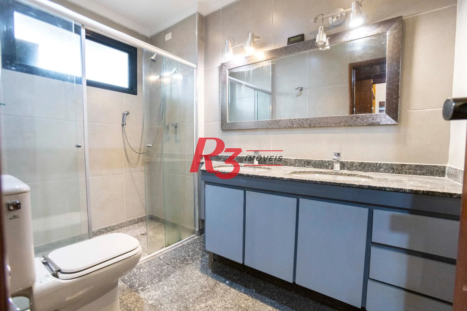 Apartamento com 3 dormitórios à venda, 183 m² por R$ 1.300.000,00 - Pompéia - Santos/SP