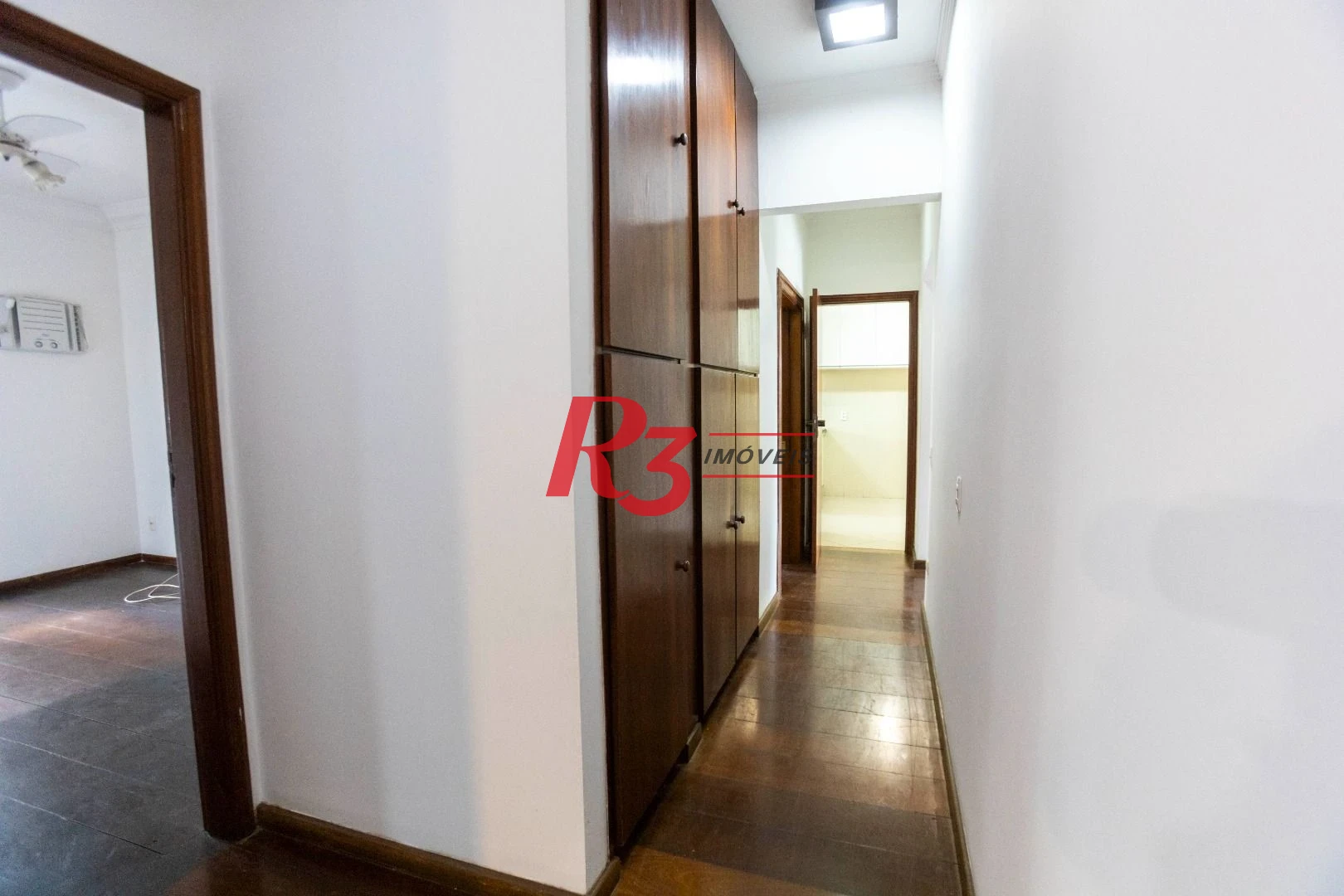 Apartamento com 3 dormitórios à venda, 183 m² por R$ 1.300.000,00 - Pompéia - Santos/SP