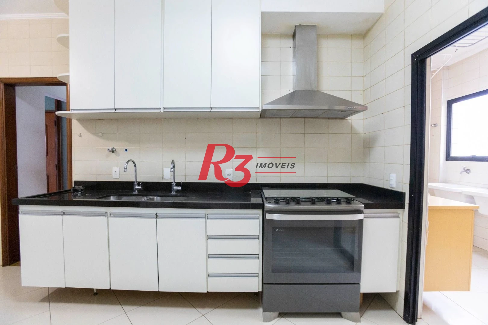 Apartamento com 3 dormitórios à venda, 183 m² por R$ 1.300.000,00 - Pompéia - Santos/SP