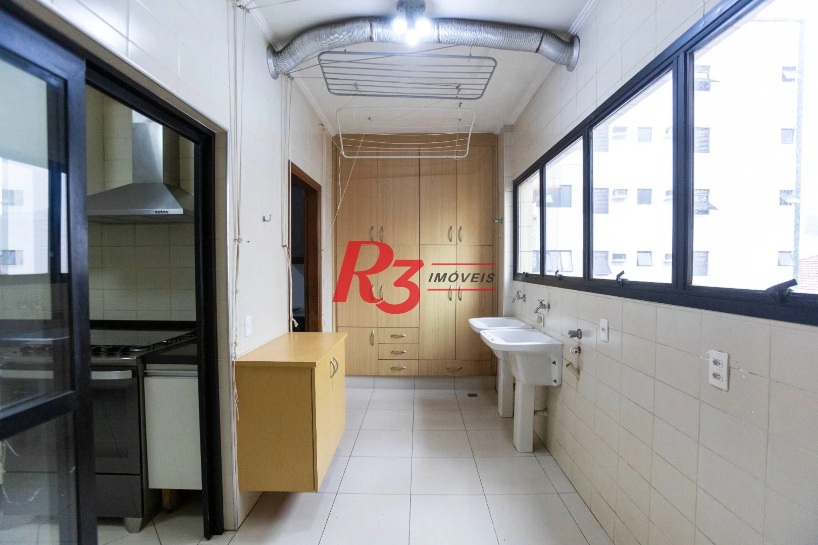 Apartamento com 3 dormitórios à venda, 183 m² por R$ 1.300.000,00 - Pompéia - Santos/SP