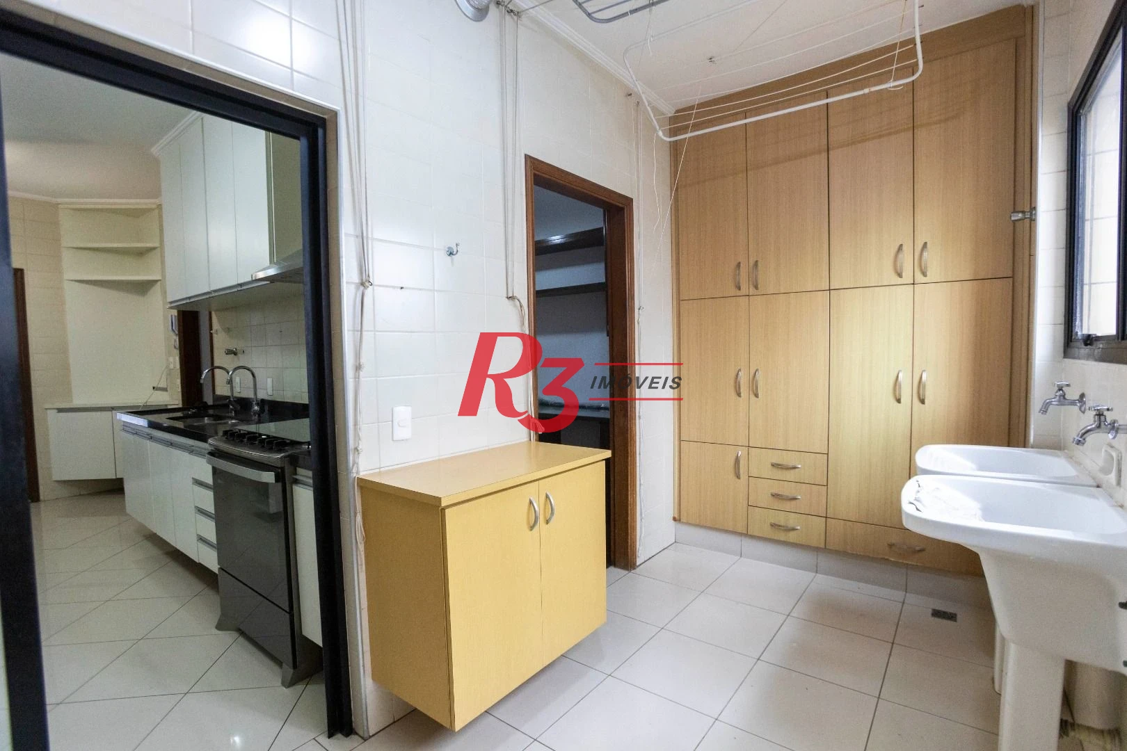 Apartamento com 3 dormitórios à venda, 183 m² por R$ 1.300.000,00 - Pompéia - Santos/SP