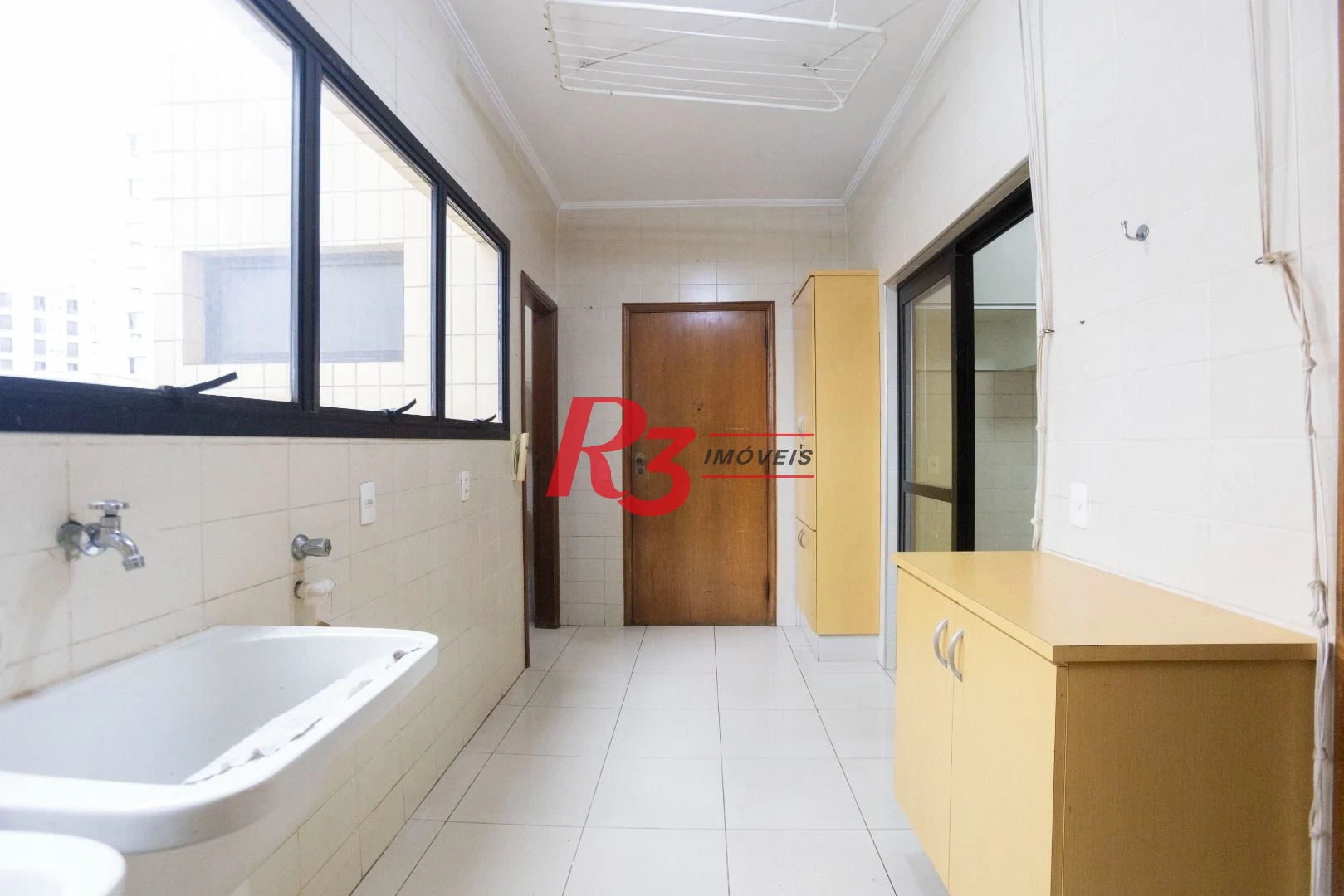 Apartamento com 3 dormitórios à venda, 183 m² por R$ 1.300.000,00 - Pompéia - Santos/SP