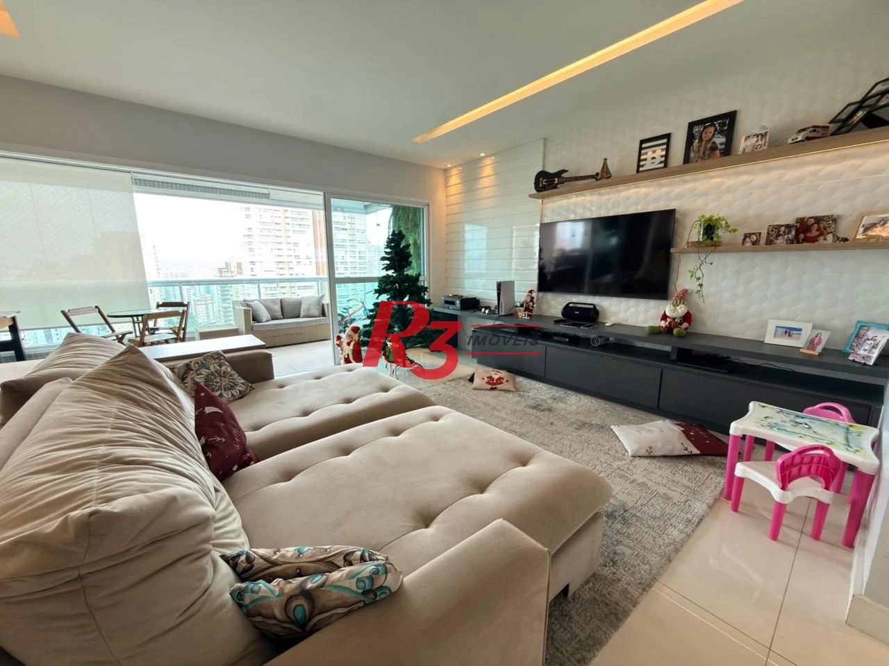 Apartamento com 3 dormitórios à venda, 179 m² por R$ 2.500.000,00 - Gonzaga - Santos/SP