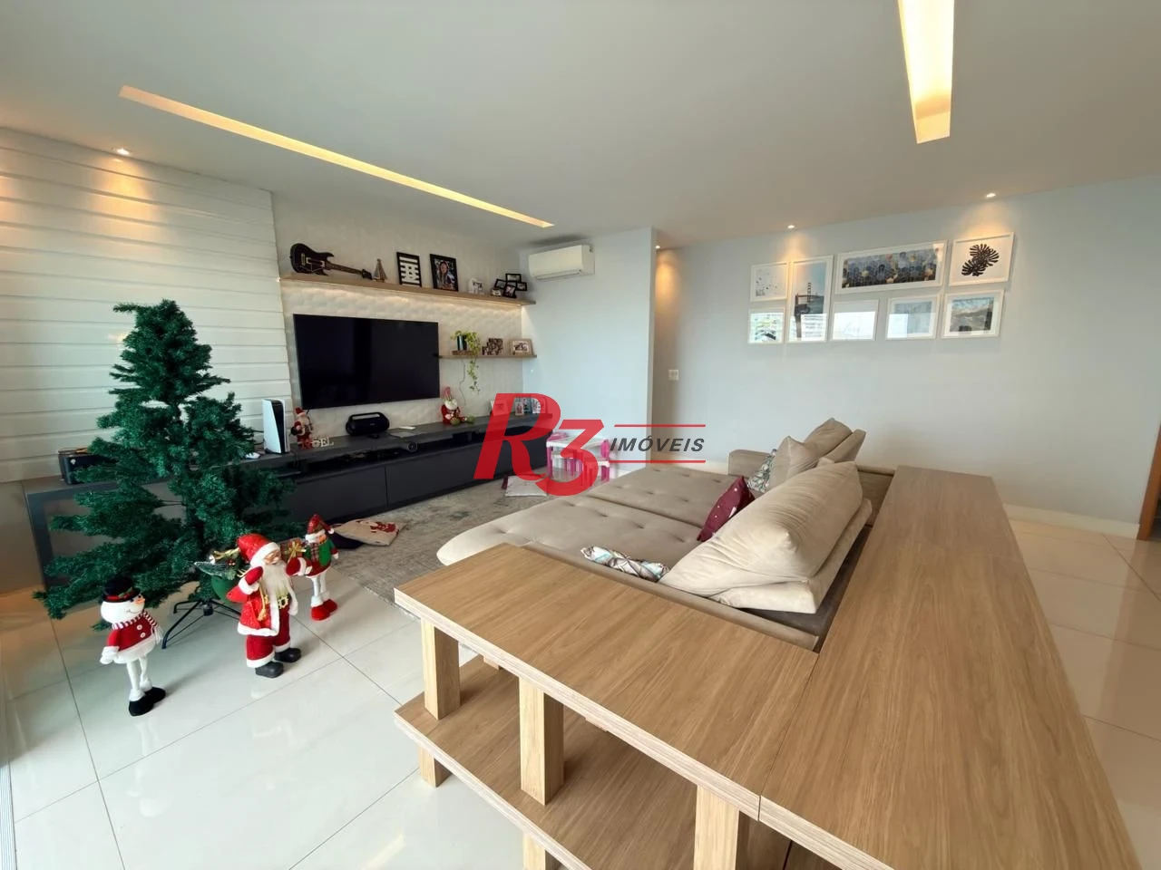 Apartamento com 3 dormitórios à venda, 179 m² por R$ 2.500.000,00 - Gonzaga - Santos/SP