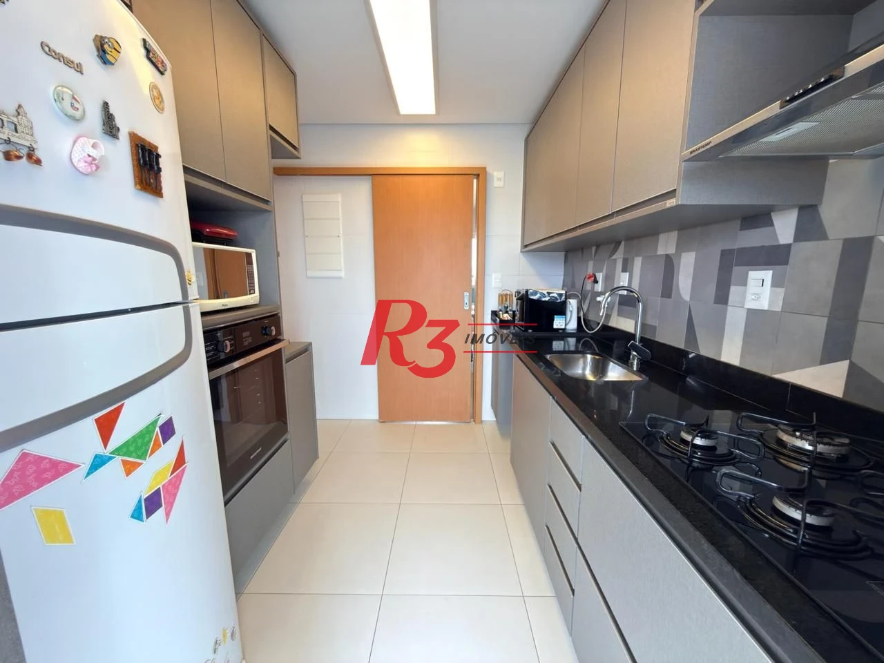 Apartamento com 3 dormitórios à venda, 179 m² por R$ 2.500.000,00 - Gonzaga - Santos/SP