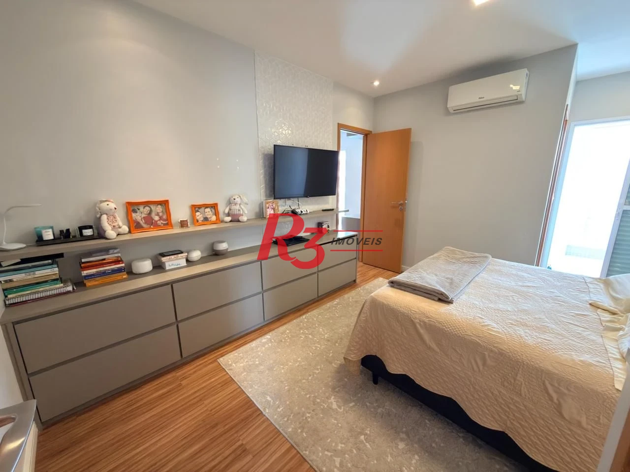 Apartamento com 3 dormitórios à venda, 179 m² por R$ 2.500.000,00 - Gonzaga - Santos/SP