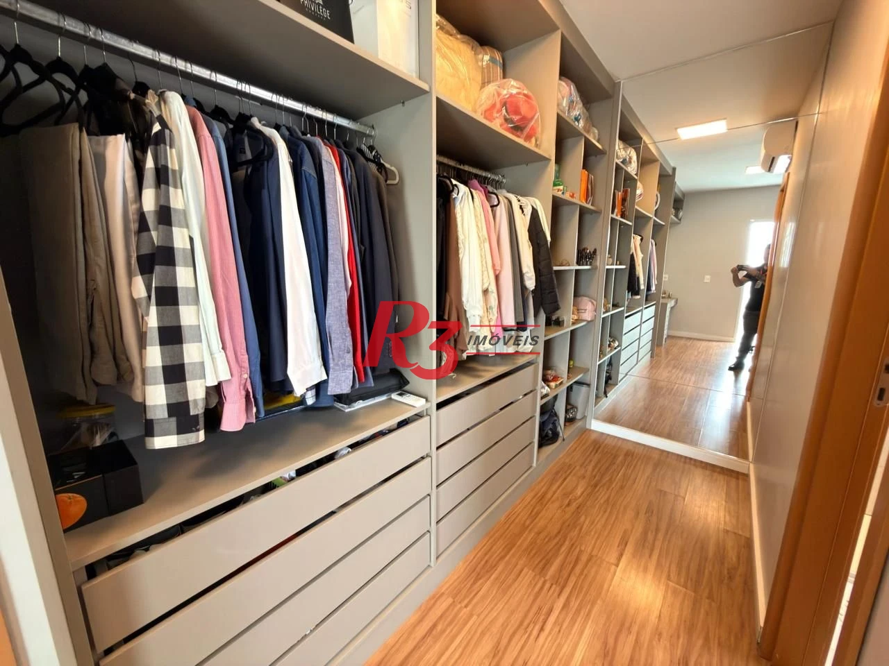 Apartamento com 3 dormitórios à venda, 179 m² por R$ 2.500.000,00 - Gonzaga - Santos/SP