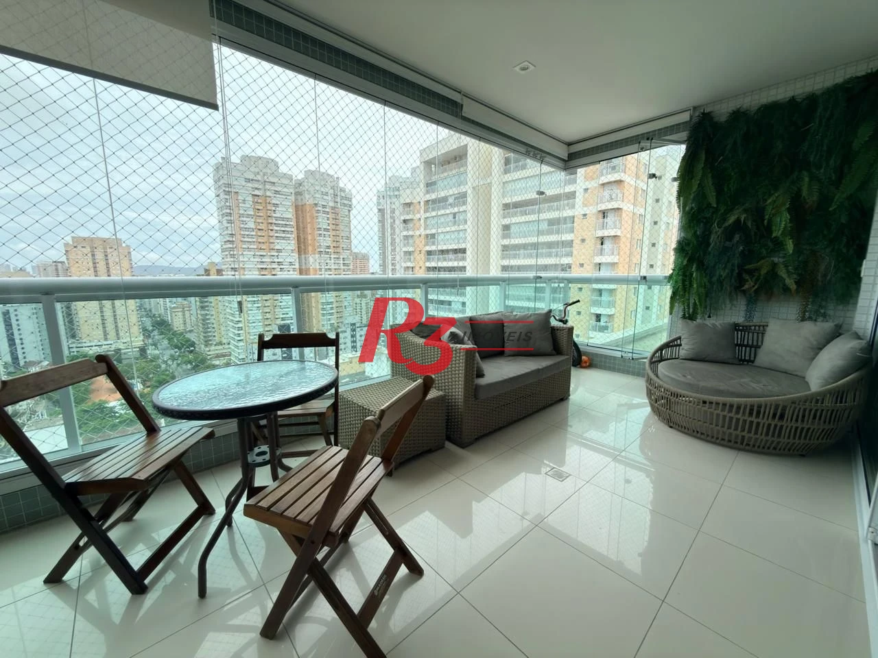 Apartamento com 3 dormitórios à venda, 179 m² por R$ 2.500.000,00 - Gonzaga - Santos/SP
