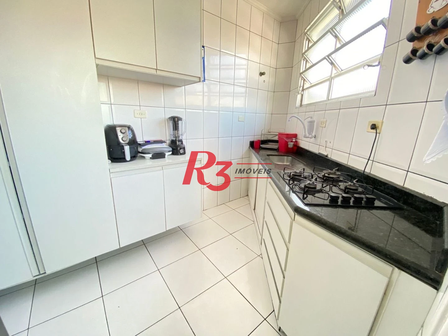 Apartamento com 2 dormitórios à venda, 71 m² por R$ 350.000,00 - Marapé - Santos/SP