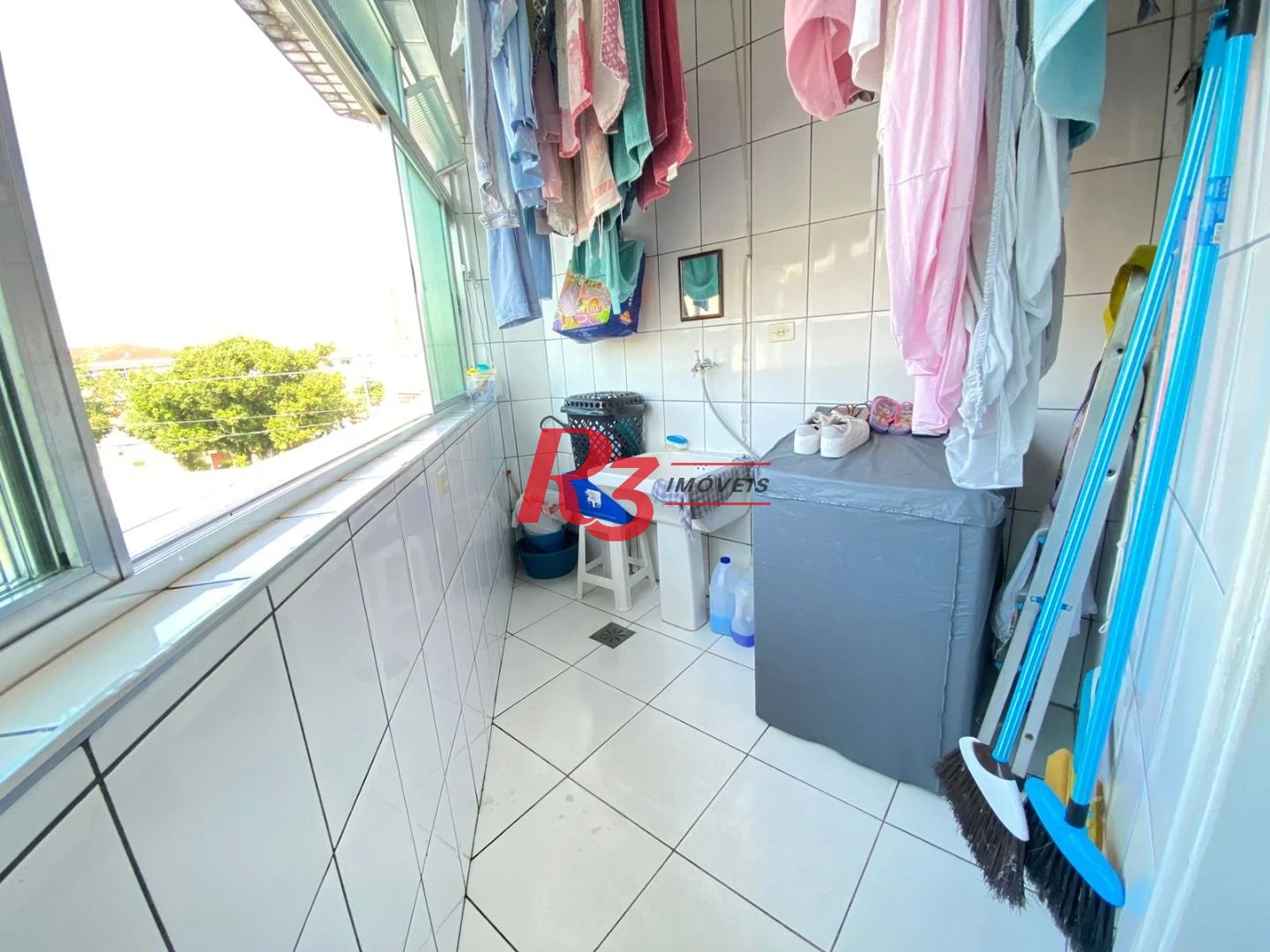 Apartamento com 2 dormitórios à venda, 71 m² por R$ 350.000,00 - Marapé - Santos/SP