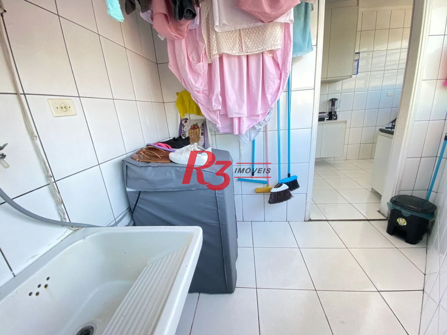 Apartamento com 2 dormitórios à venda, 71 m² por R$ 350.000,00 - Marapé - Santos/SP
