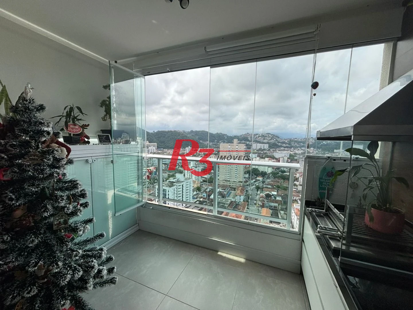 Apartamento com 2 dormitórios à venda, 63 m² por R$ 750.000,00 - Campo Grande - Santos/SP