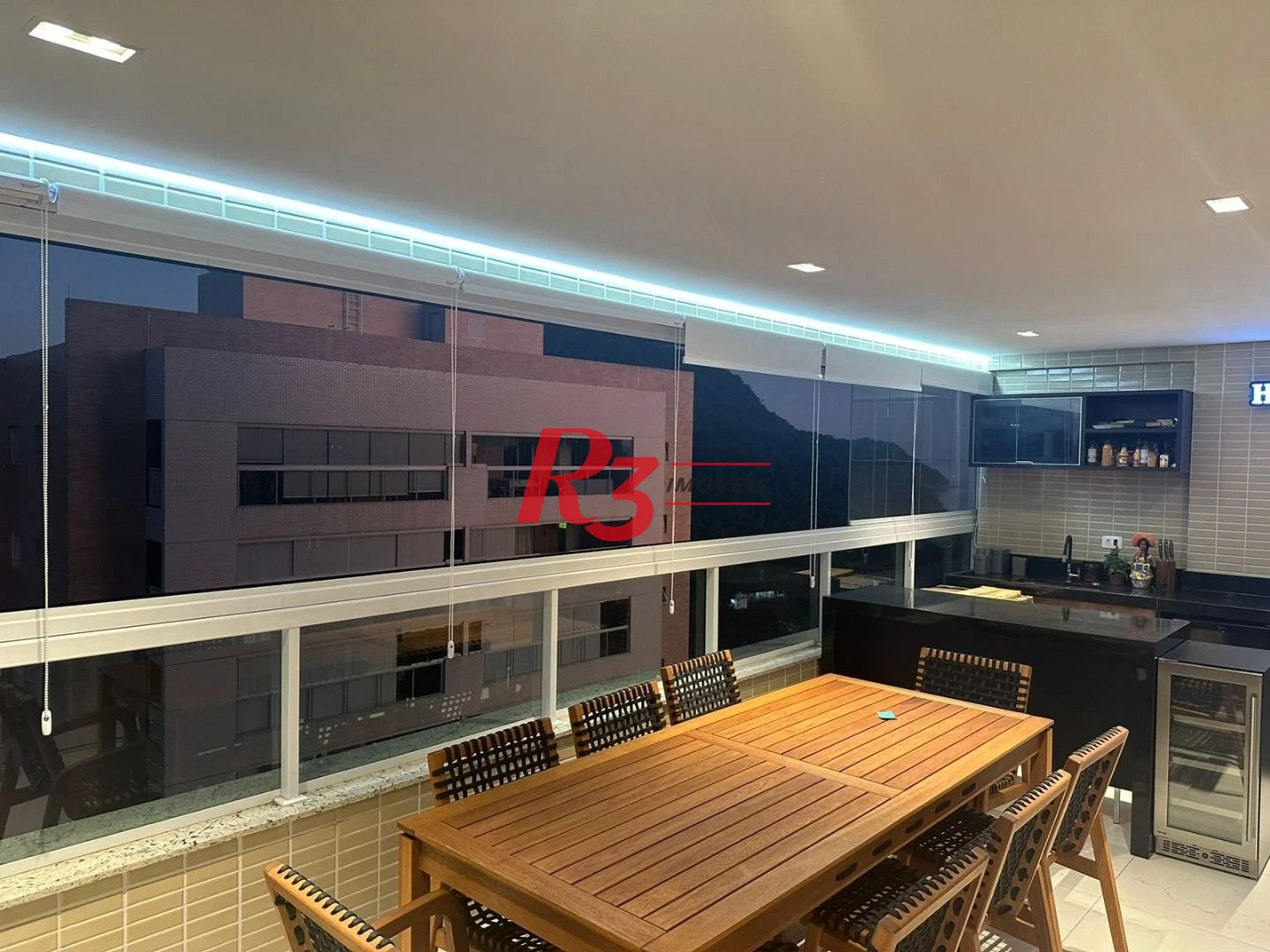 Apartamento com 3 dormitórios à venda, 149 m² por R$ 2.490.000,00 - Canto do Forte - Praia Grande/SP