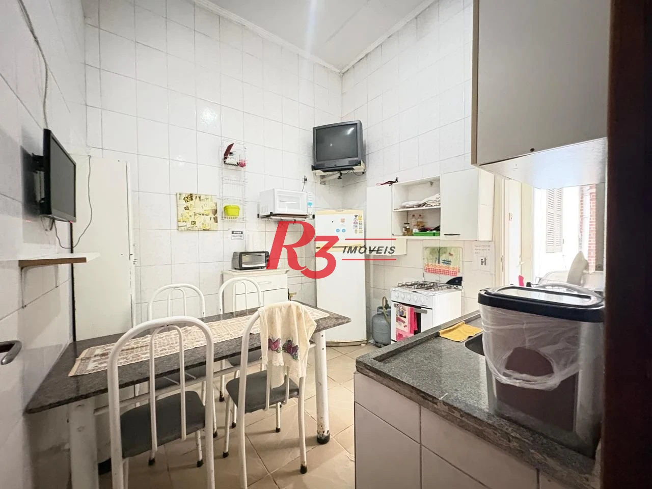 Casa à venda, 400 m² por R$ 645.000,00 - Encruzilhada - Santos/SP