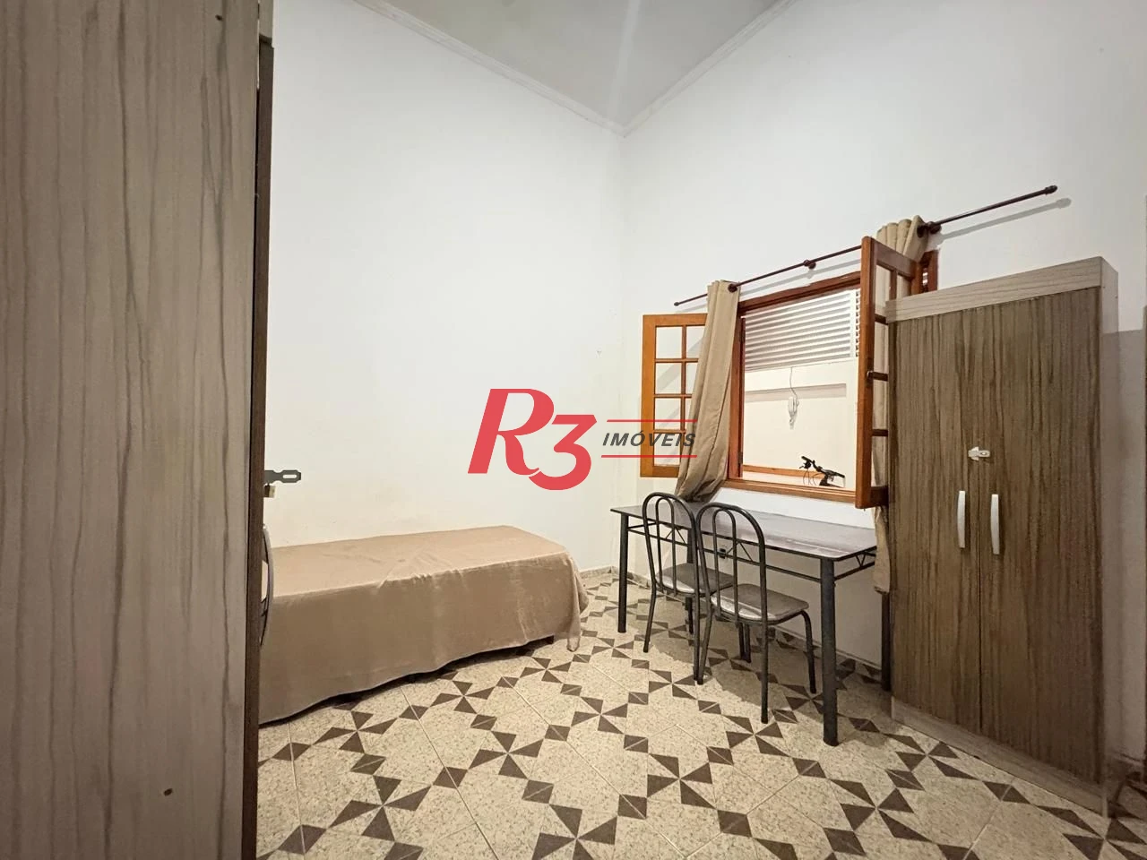 Casa à venda, 400 m² por R$ 645.000,00 - Encruzilhada - Santos/SP