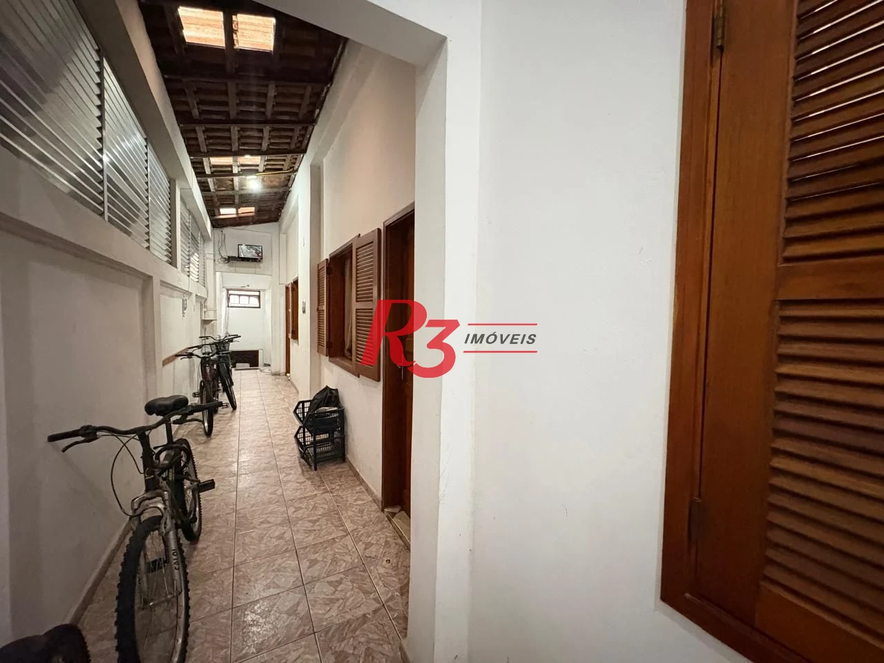 Casa à venda, 400 m² por R$ 645.000,00 - Encruzilhada - Santos/SP