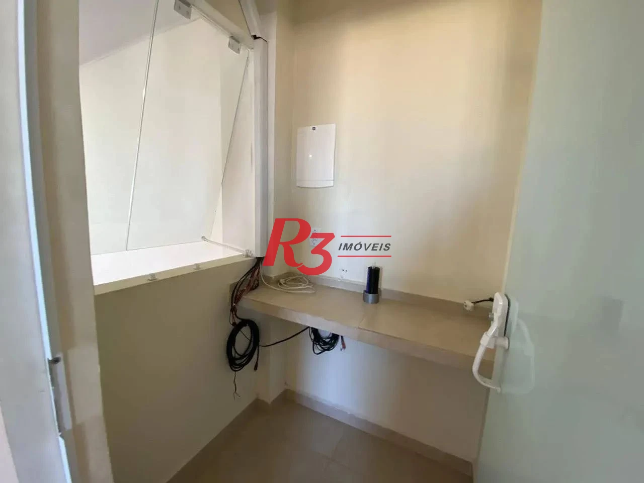 Casa à venda, 272 m² por R$ 800.000,00 - Parque das Bandeiras - São Vicente/SP