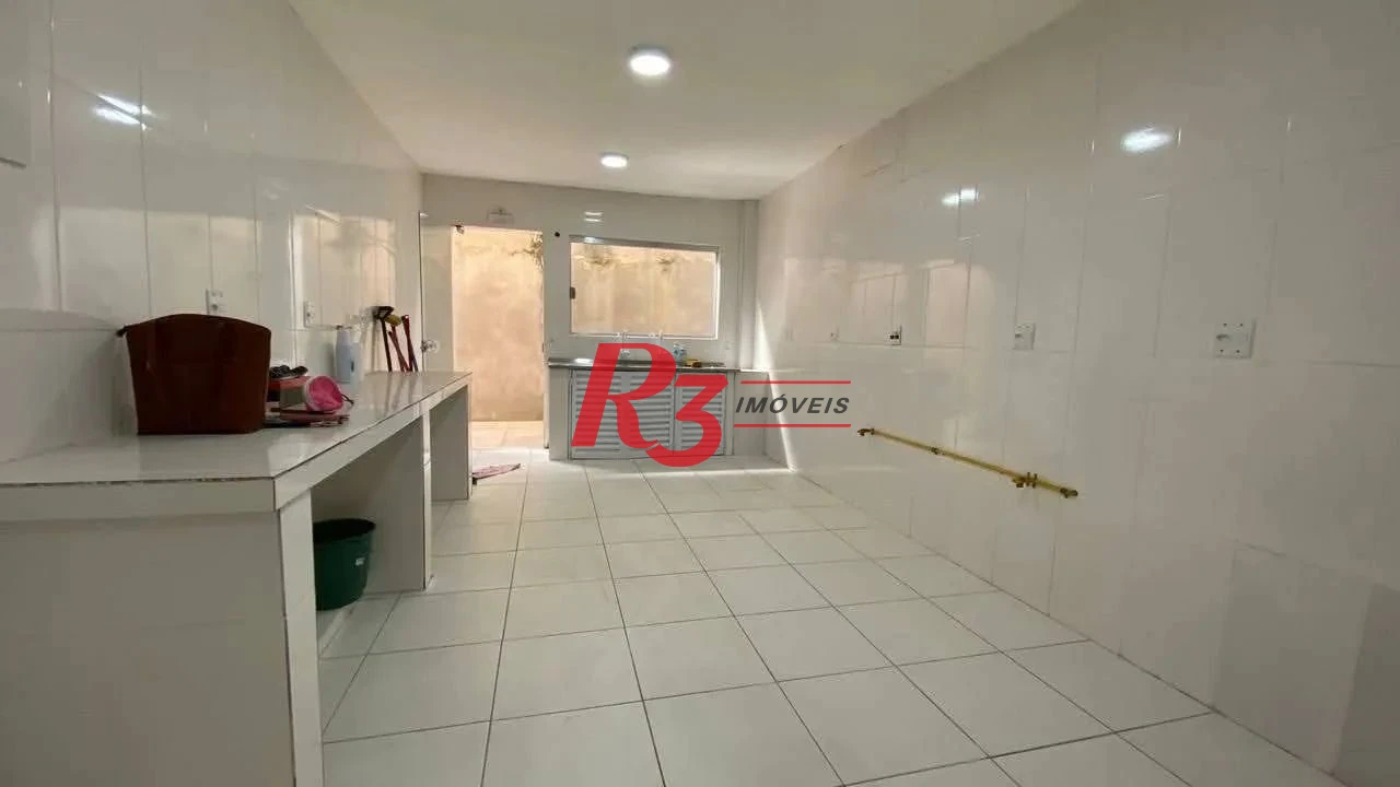 Casa à venda, 272 m² por R$ 800.000,00 - Parque das Bandeiras - São Vicente/SP