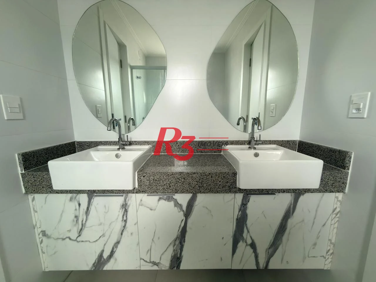 Apartamento com 3 dormitórios à venda, 101 m² por R$ 1.200.000,00 - Aparecida - Santos/SP