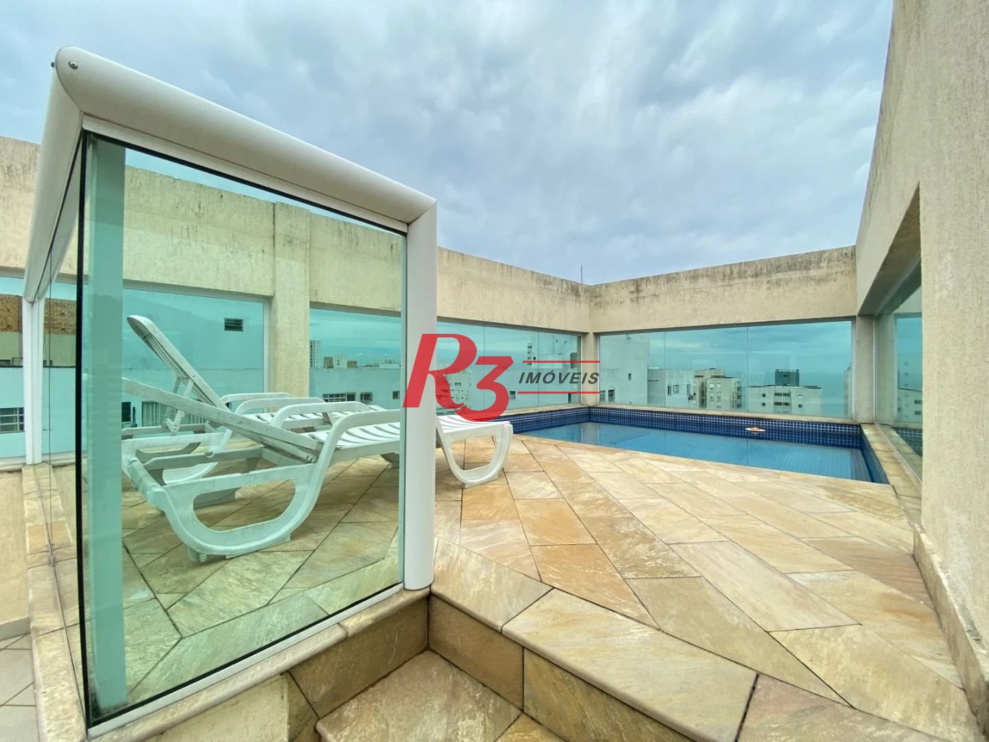 Apartamento Duplex com 2 dormitórios à venda, 151 m² por R$ 852.000,00 - Pitangueiras - Guarujá/SP