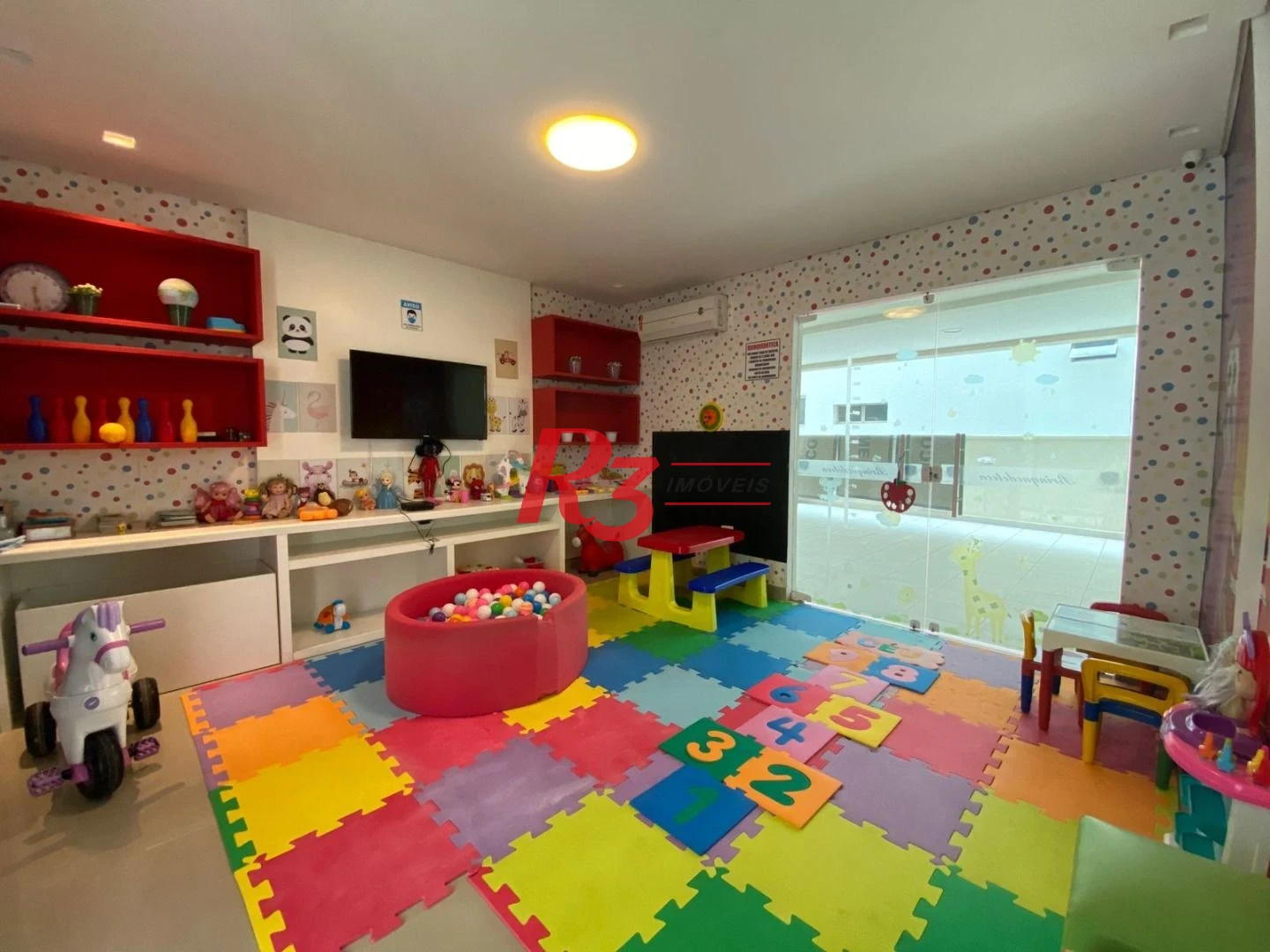 Apartamento Duplex com 2 dormitórios à venda, 151 m² por R$ 852.000,00 - Pitangueiras - Guarujá/SP