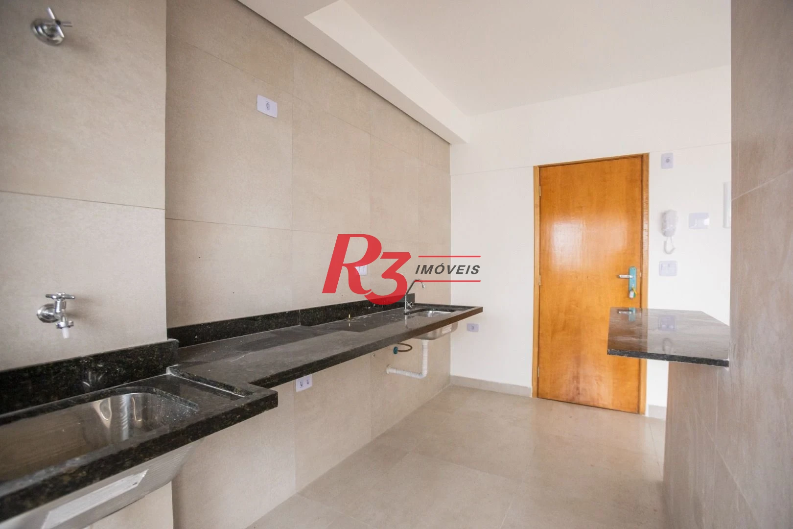 Apartamento com 2 dormitórios à venda, 55 m² por R$ 570.000,00 - Marapé - Santos/SP