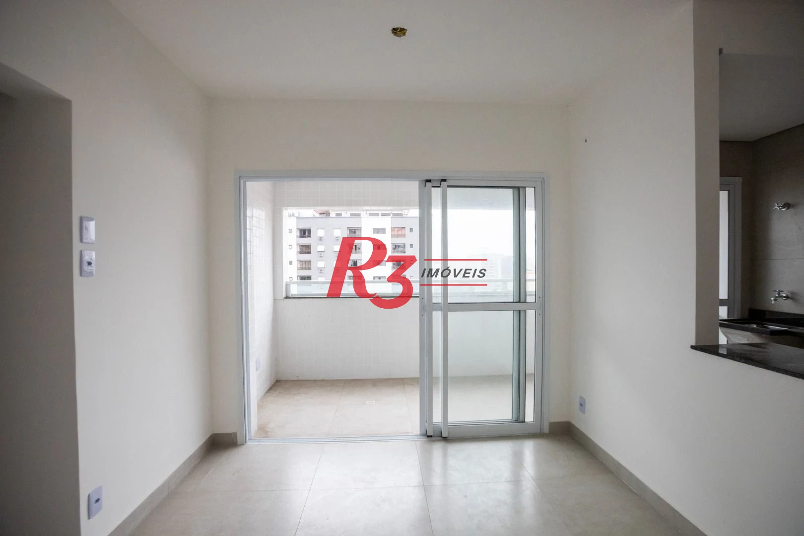 Apartamento com 2 dormitórios à venda, 55 m² por R$ 570.000,00 - Marapé - Santos/SP