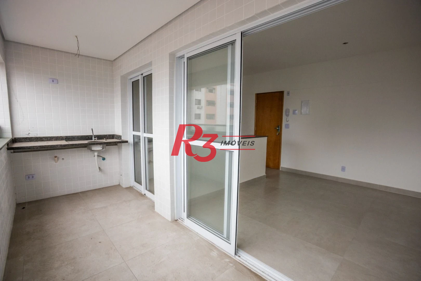 Apartamento com 2 dormitórios à venda, 55 m² por R$ 570.000,00 - Marapé - Santos/SP