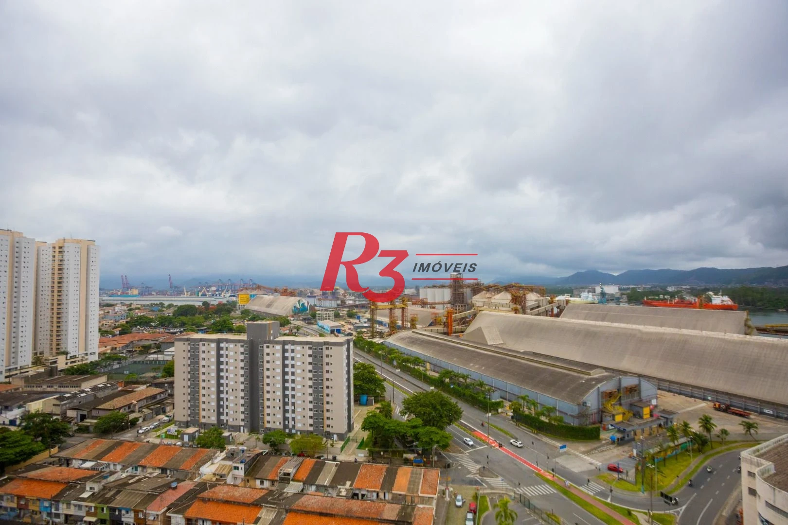 Sala, 35 m² - venda por R$ 355.000,00 ou aluguel por R$ 3.200,00/mês - Ponta da Praia - Santos/SP