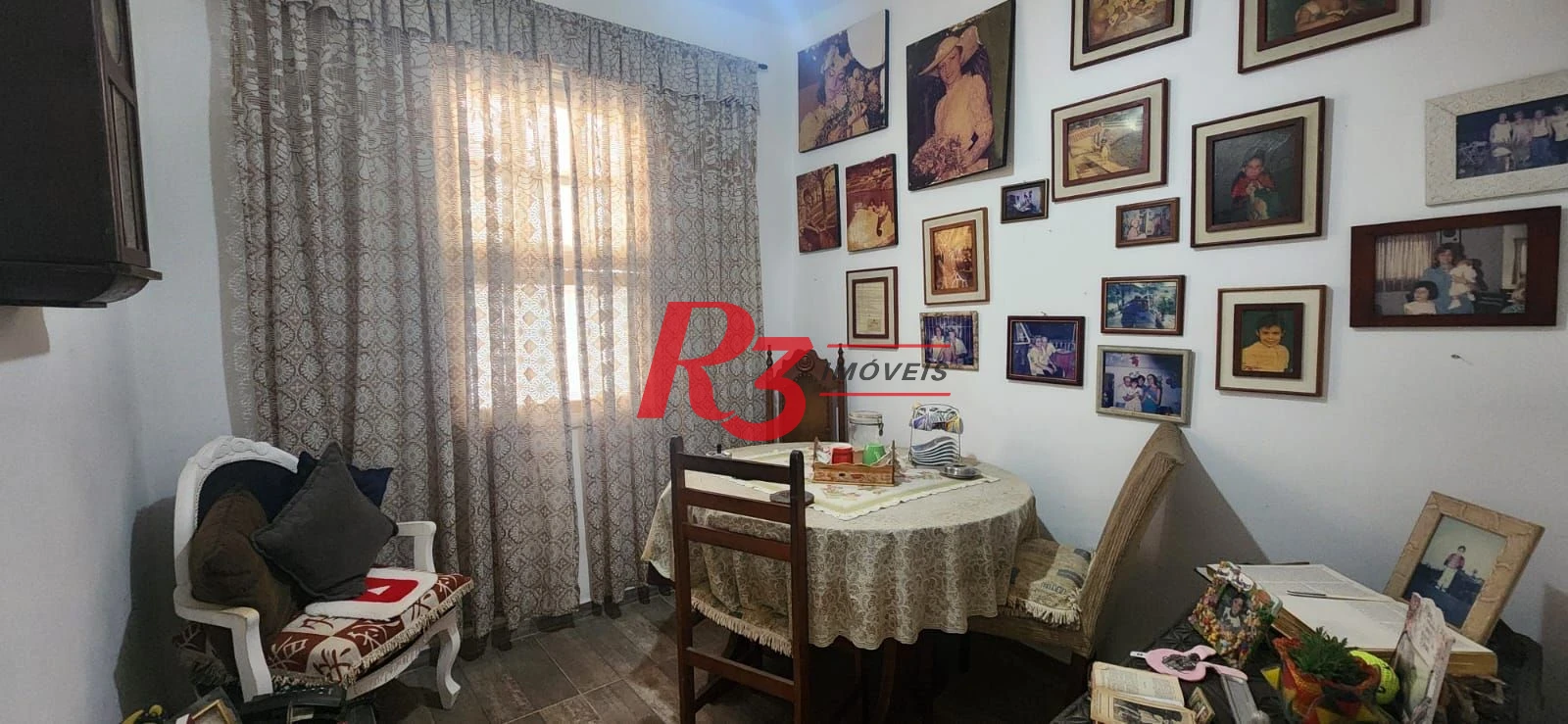 Casa com 3 dormitórios à venda, 117 m² por R$ 790.000,00 - Aparecida - Santos/SP