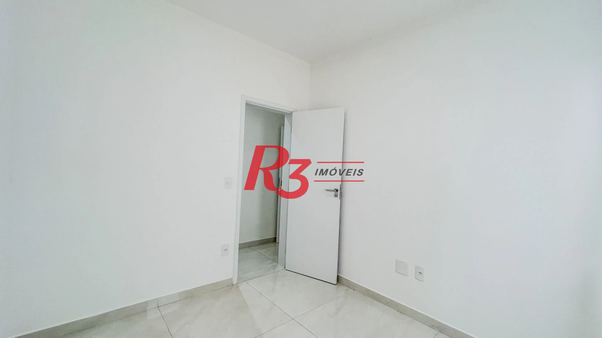 Casa com 3 dormitórios à venda, 95 m² por R$ 775.000,00 - Ponta da Praia - Santos/SP