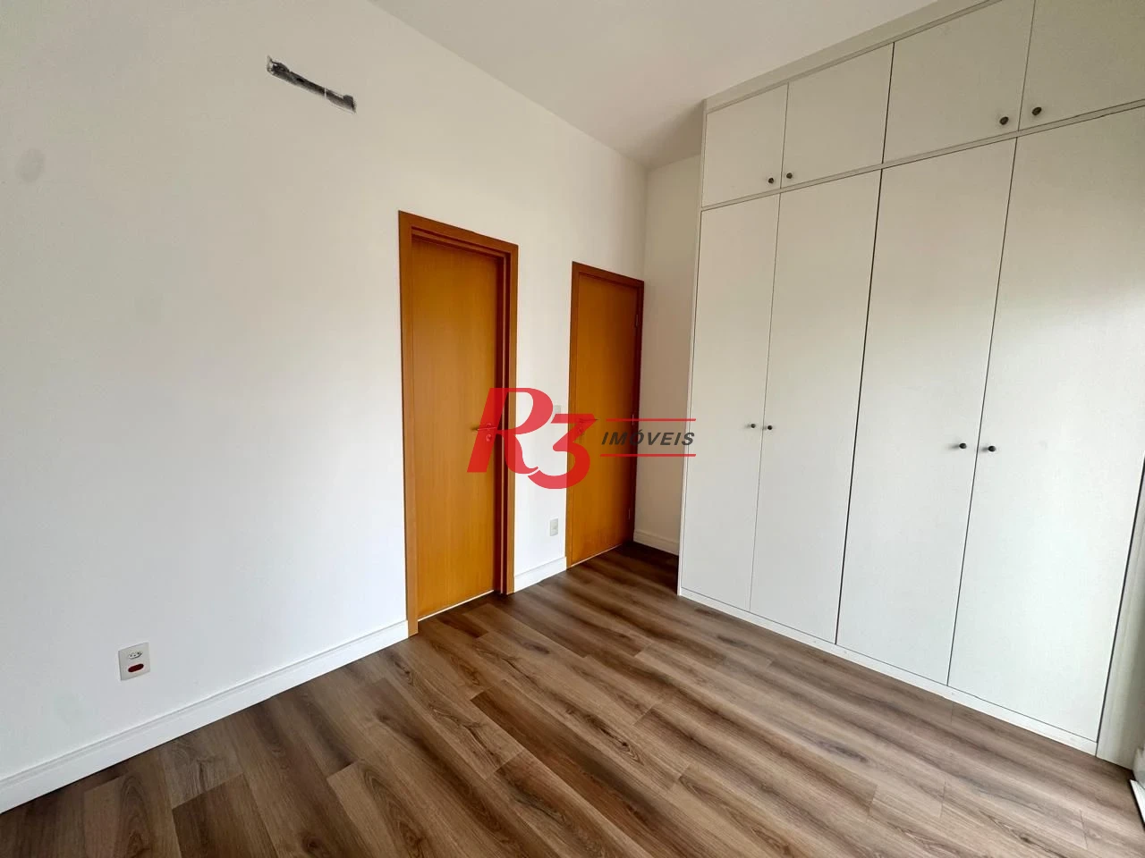 Apartamento com 3 dormitórios à venda, 131 m² por R$ 1.800.000,00 - Boqueirão - Santos/SP