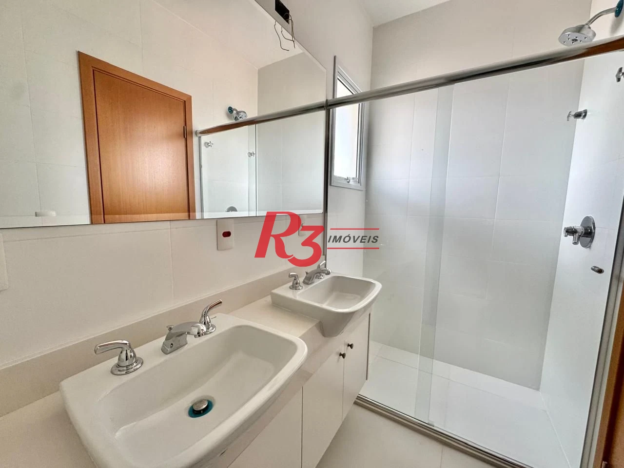Apartamento com 3 dormitórios à venda, 131 m² por R$ 1.800.000,00 - Boqueirão - Santos/SP
