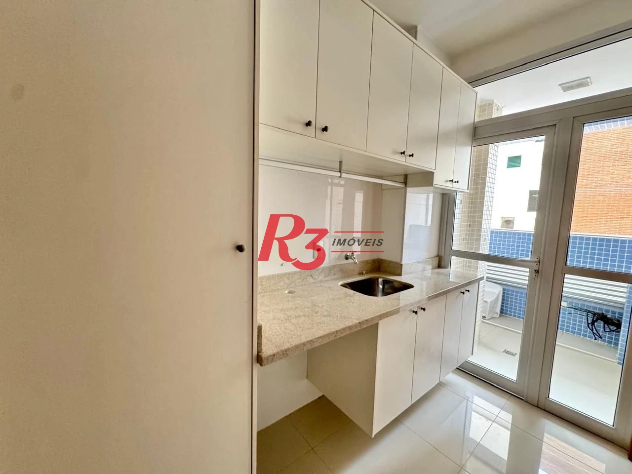 Apartamento com 3 dormitórios à venda, 131 m² por R$ 1.800.000,00 - Boqueirão - Santos/SP