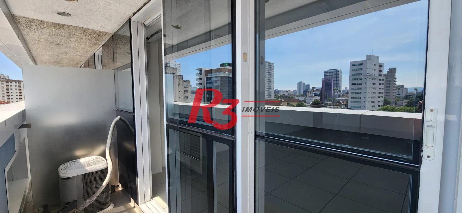 Sala à venda, 46 m² por R$ 310.000,00 - Vila Belmiro - Santos/SP