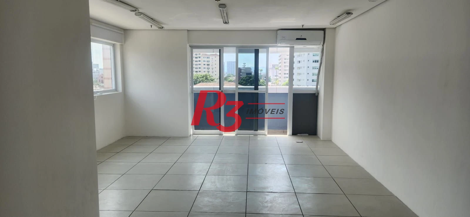 Sala à venda, 46 m² por R$ 310.000,00 - Vila Belmiro - Santos/SP