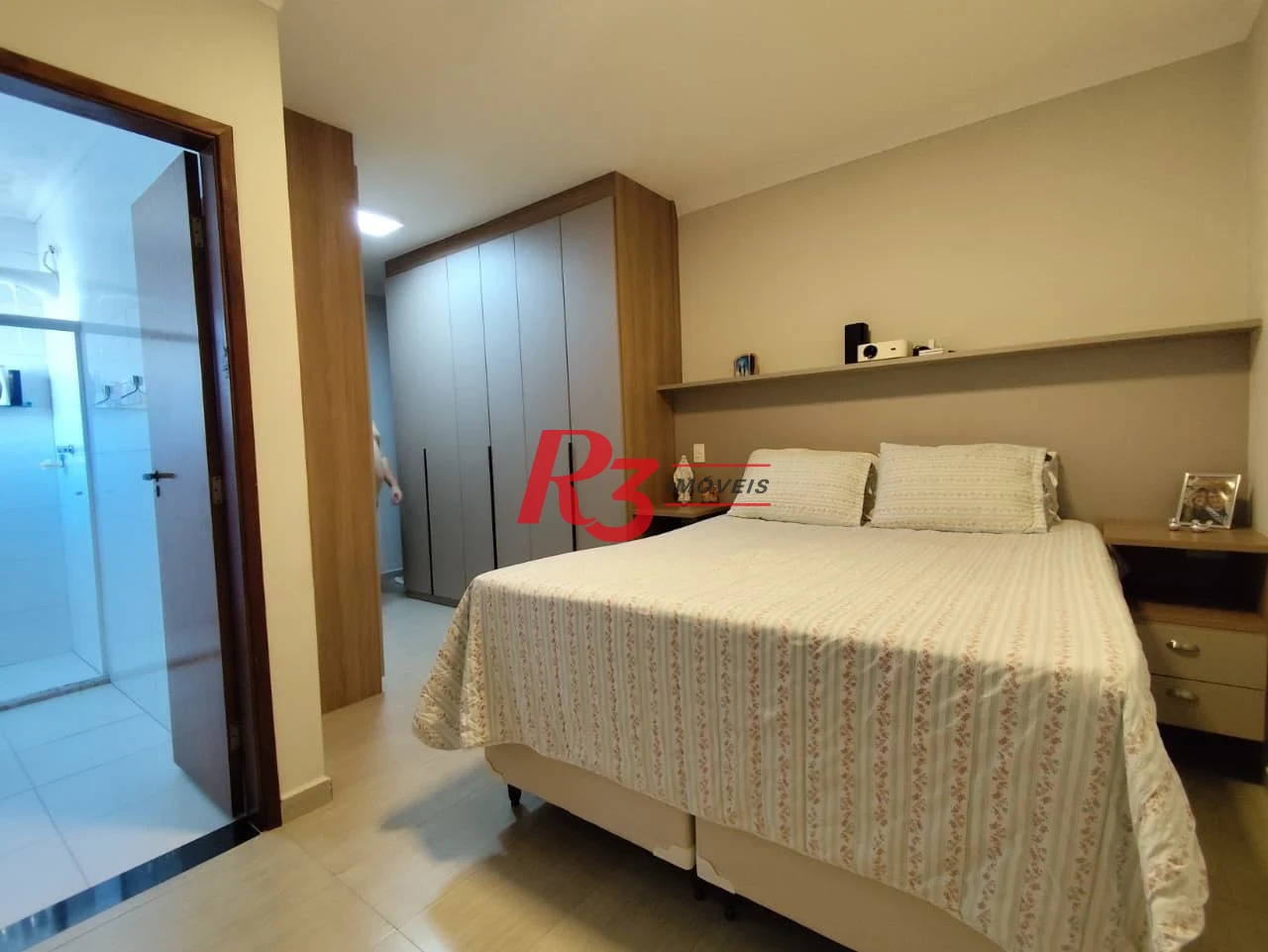 Casa com 3 dormitórios à venda, 165 m² por R$ 1.100.000,00 - Marapé - Santos/SP